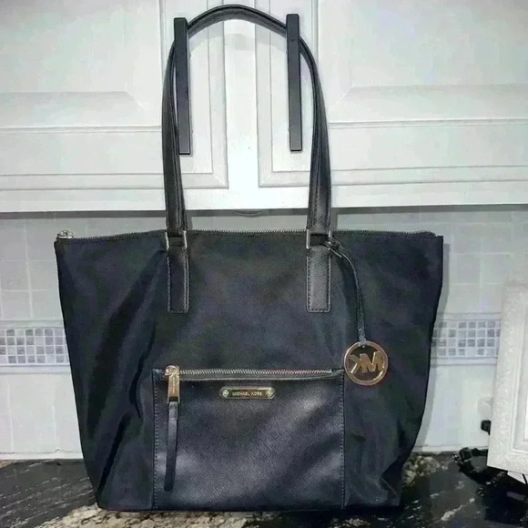 Michael Kors Ariana Large Nylon ToteShoulder Bag with Leather Handles Black! - Picture 1 of 10